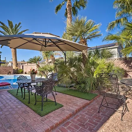 Pet-Friendly Family Gem, 10 Mi To Vegas Strip Villa